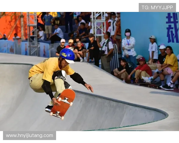 滑板精英赛精彩回顾北京极限运动队默契配合展现实力 滑板精英赛精彩回顾北京极限运动队默契配合展现实力