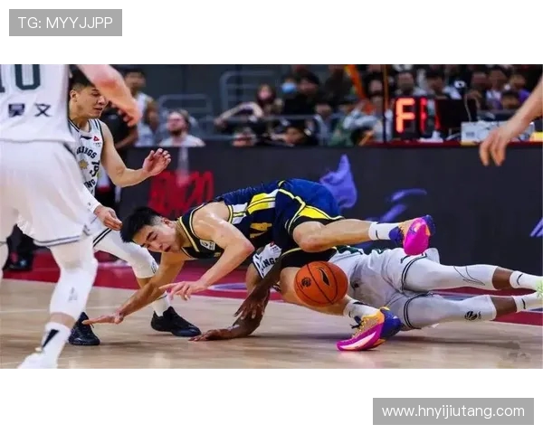 CBA激战深圳队迎战同曦队全力争胜精彩赛事不容错过 CBA激战深圳队迎战同曦队全力争胜精彩赛事不容错过