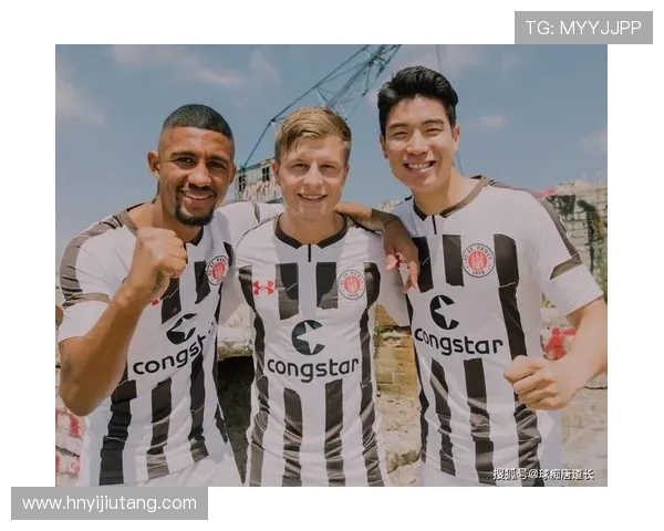 奥林比亚科斯与伯恩利的激烈对决揭示足球魅力与战术智慧的较量