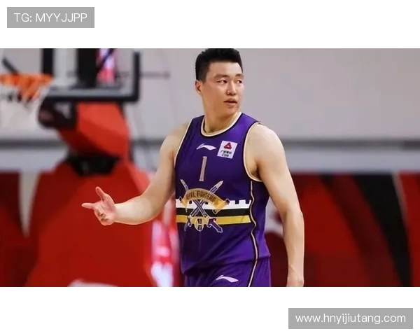 李根的篮球之路：从青涩少年到职业赛场的传奇旅程