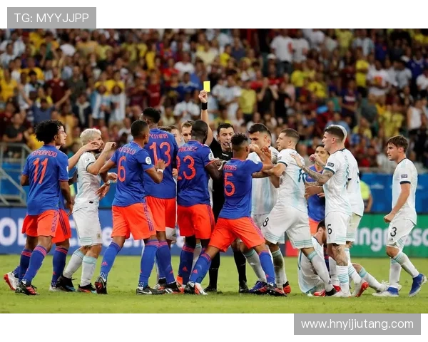 韩国与哥伦比亚足球赛观众热情高涨引发热烈讨论