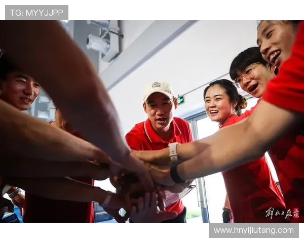 上海足球队耐力探秘：从训练到比赛的坚持与拼搏精神