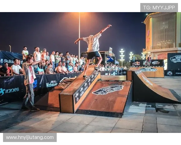 南京滑板队防反战术深度解析与实战应用探讨 南京滑板队防反战术深度解析与实战应用探讨